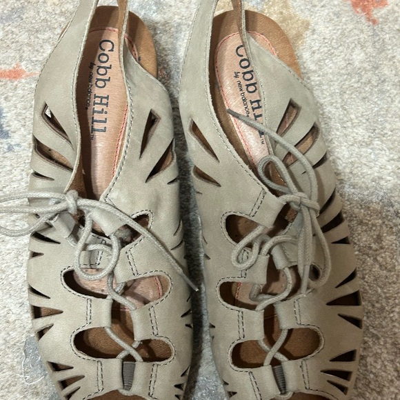 Cobb Hill by New Balance Women's Tan Lace-Up Sandals - Picture 5 of 9